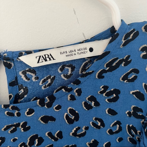 Zara puff sleeve peplum dress - Picture 2 of 3